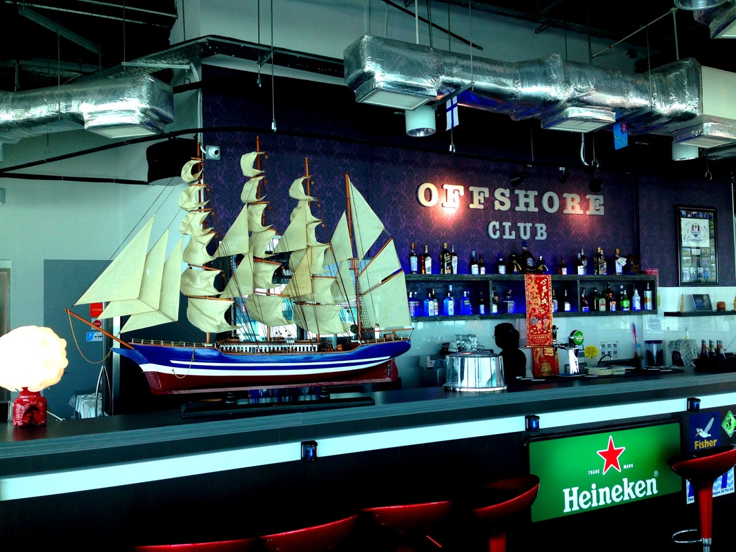 The bar at Offshore Club